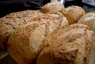 Pan de masa madre 60% integral con semillas (linaza, ajonjolí, girasol y pepita)